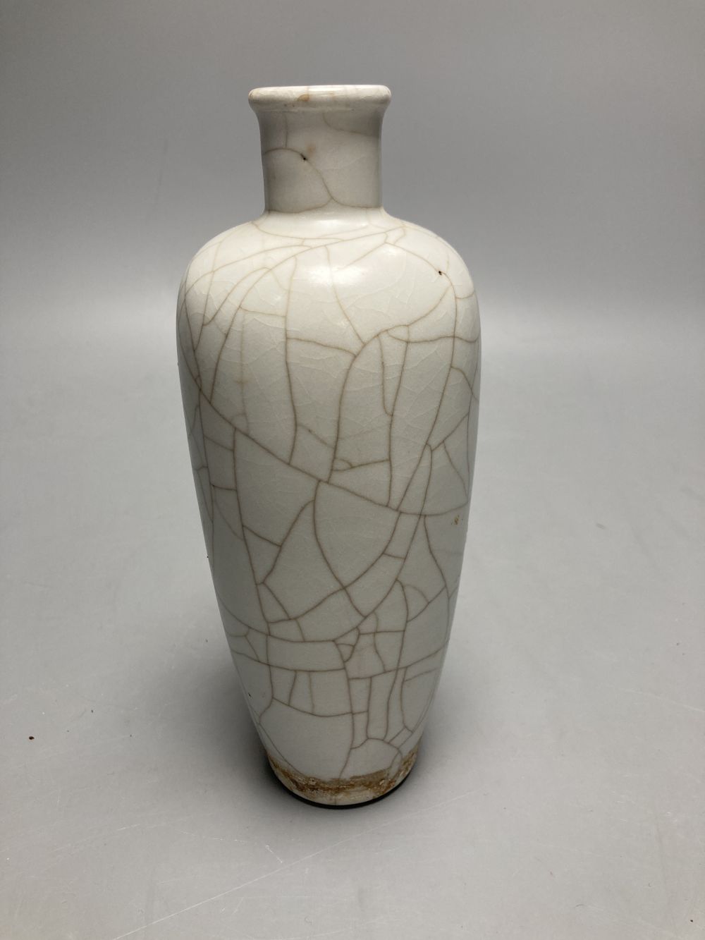 A Chinese crackleware vase, height 21cm